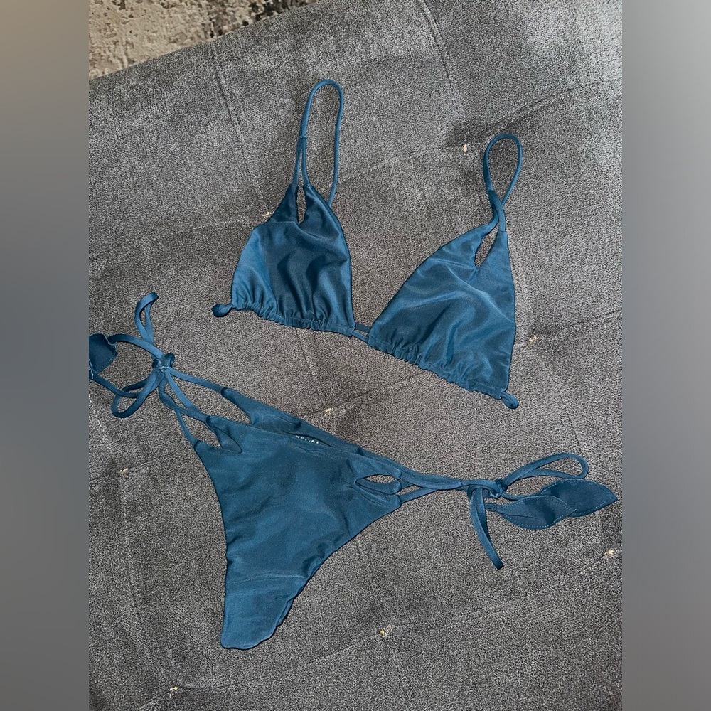 Green Benoa two piece
